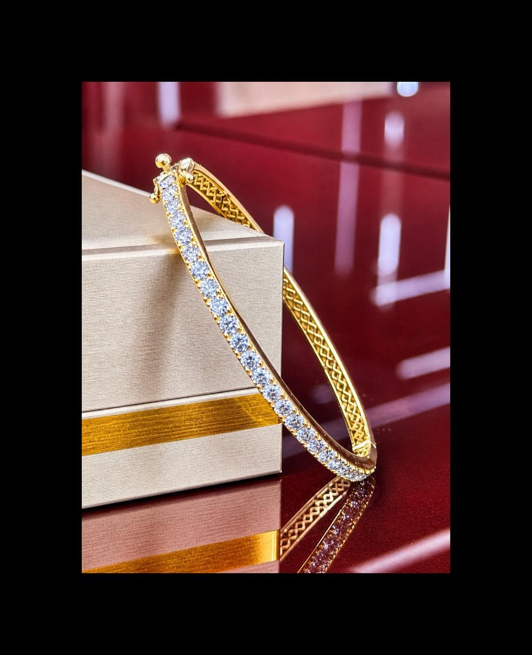 18K Diamond Bracelet - 18K purity gold 12.96G