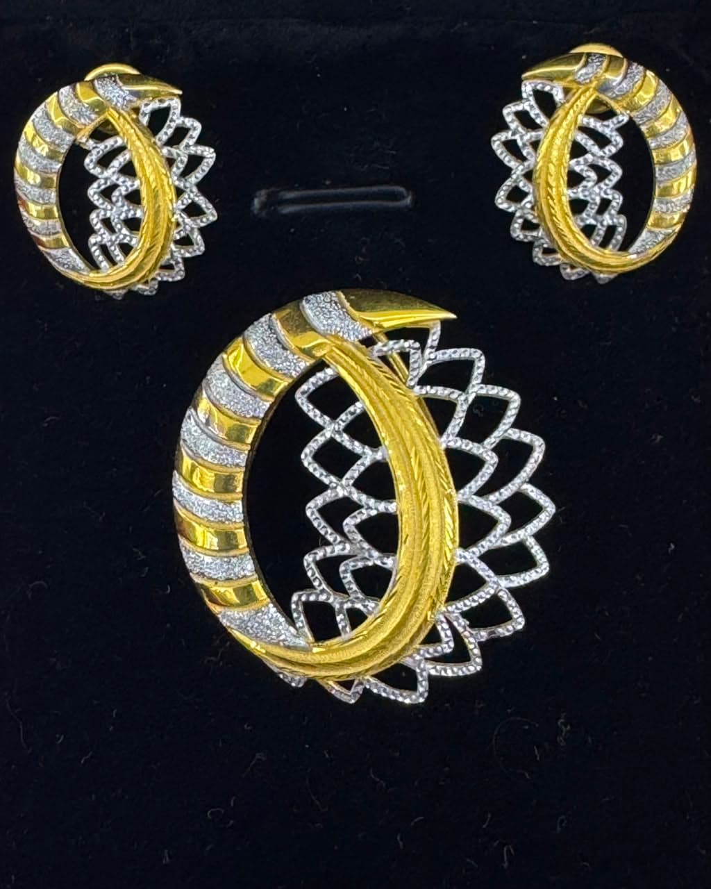 22K Dual Radiance Lattice Set - 22K purity gold 8.66