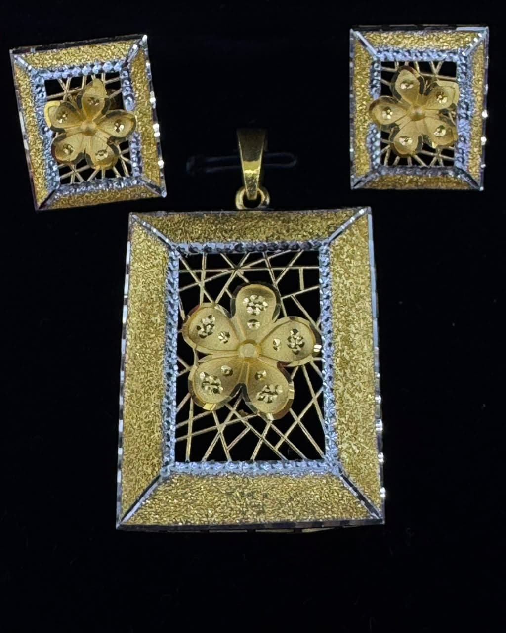 22K Golden Bloom Lattice Set - 22K purity gold 13.11