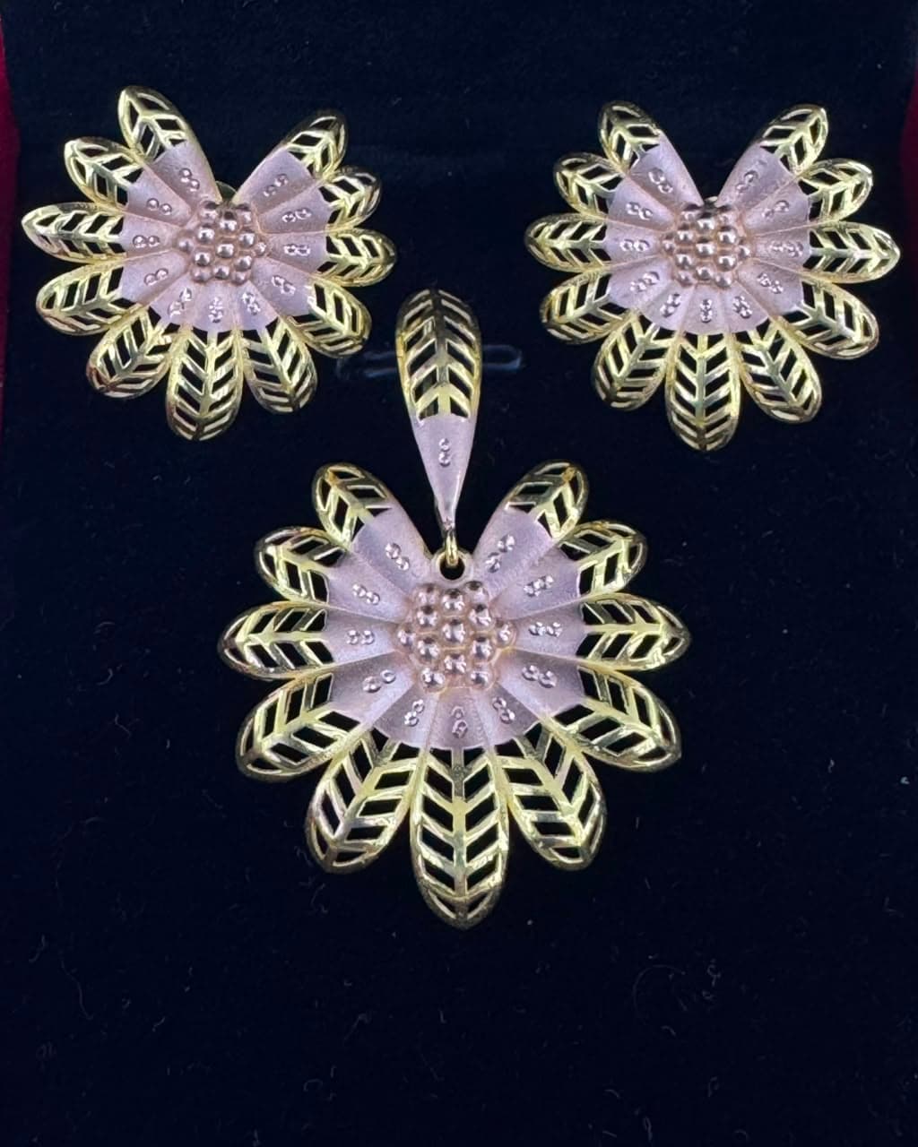 22K Golden Petal Radiance Set - 22K purity gold 11.07